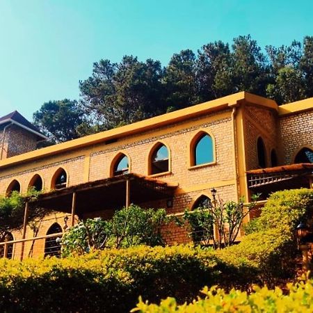 Le Chateau Du Lac De Mantasoa Exterior photo