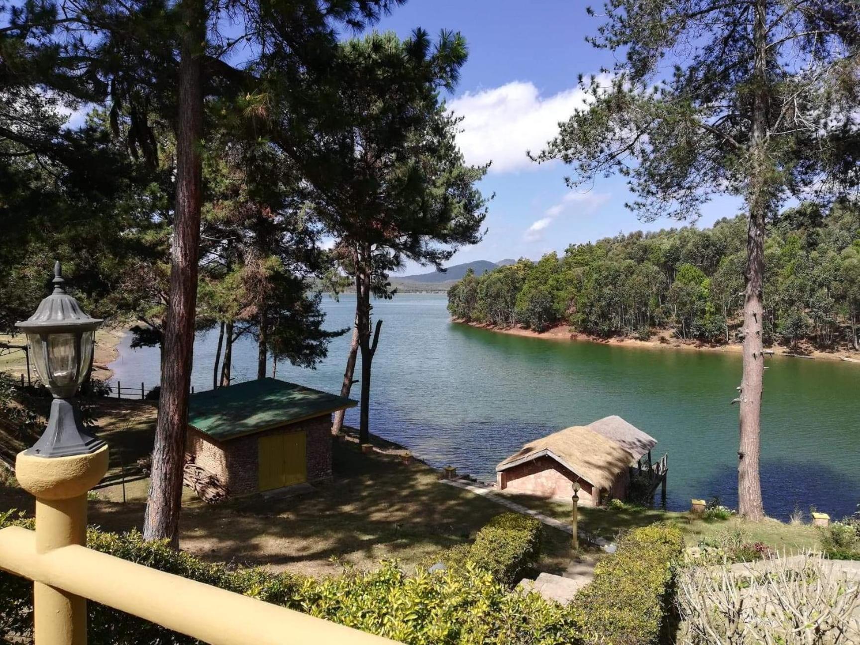 Le Chateau Du Lac De Mantasoa Exterior photo